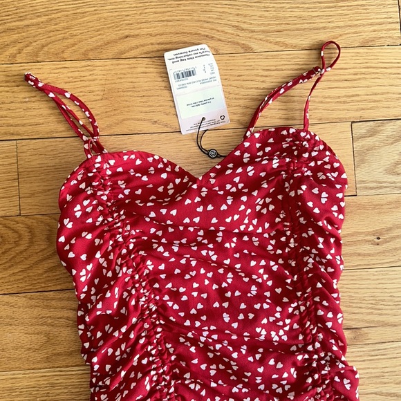 NWT Missguided Red Heart Print Ruched Mini Dress Size 4 - Picture 8 of 10